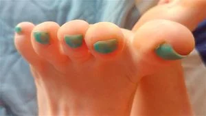 sativa skies feet thumbnail