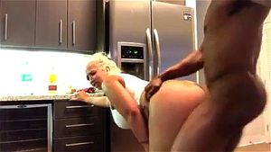 Blond thumbnail
