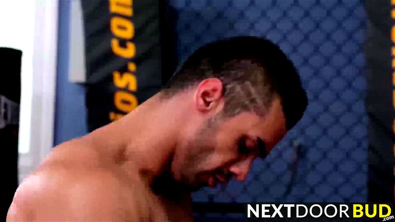 Wonderful foreign stud Arad slides his cock inside Shawn