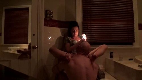 Seks en drugs in de badkamer Porno Video - SpankBang