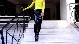 Latex vêtements  thumbnail