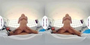 blonde vr thumbnail