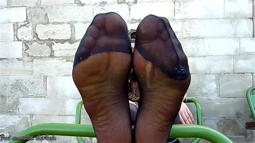 nylon feet, nylons, amateur, fetish