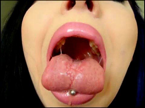 Tongue fetish: Pov, Striptease & Mouth Fetish Porn - SpankBang