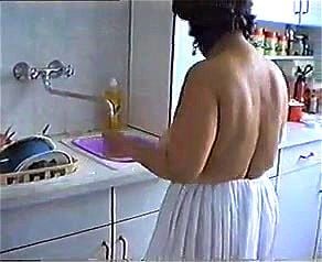 Home Cleaning Chubby Housewife Naked - Watch Naked woman_cleaning_the_house - Bbw, Amateur, Homemade Porn -  SpankBang