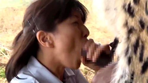 Profite d'une scène de sexe excitante avec un acteur noir doté d'une énorme bite. Regarde comment il excelle dans l'acte sexuel et offre une expérience inoubliable. Découvre l'excitation et le désir dans cette scène pleine de passion et de plaisir. Vidéo Porno - SpankBang