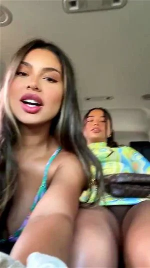 Mia francisss live ig
