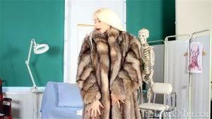 Fur coat thumbnail