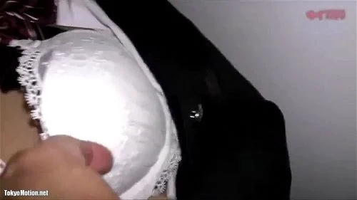 JKに興奮してゴム外して種付け　無修正 ▶31:06