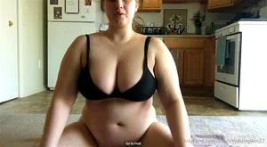 Bbw Showing Off thumbnail