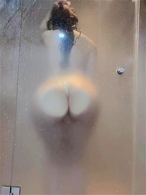 Sexy Dance bathroom