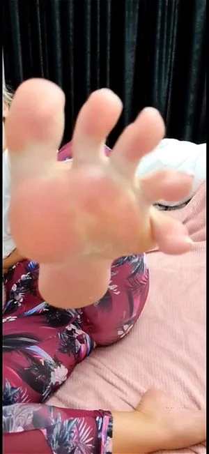 feet thumbnail