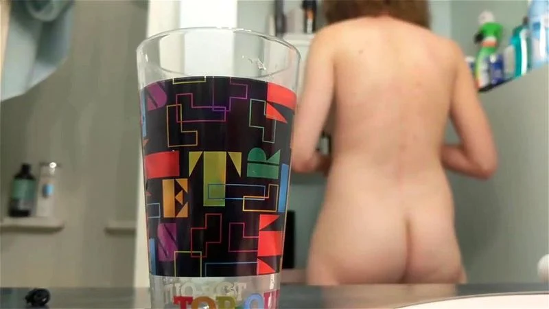 18yo sister caught naked in bathroom 18yo sister caught naked in bathroom
