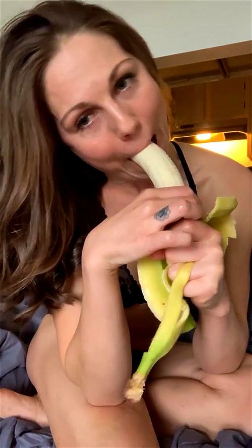 Depraved Banana Sucking Whore ft. Whole_Banana_Whore: Blowjob, Deepthroat & Sloppy Porn