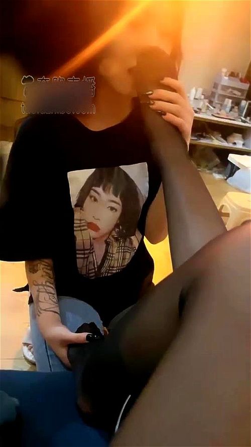 Chinese lesbian feet worship: Asian, Fetish & Foot Fetish Porn - SpankBang