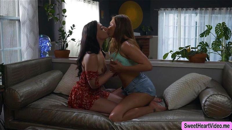 Teen brunette licks and fingers her busty bestfriend