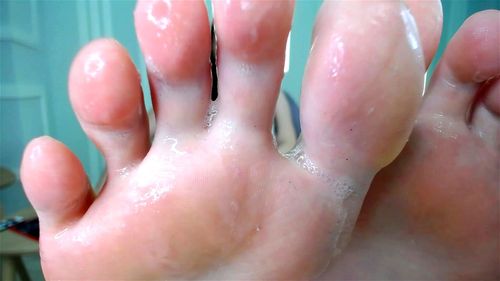 saliva spit on her feet - Spit, Soles, Saliva Porn