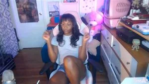 Black T-girl thumbnail