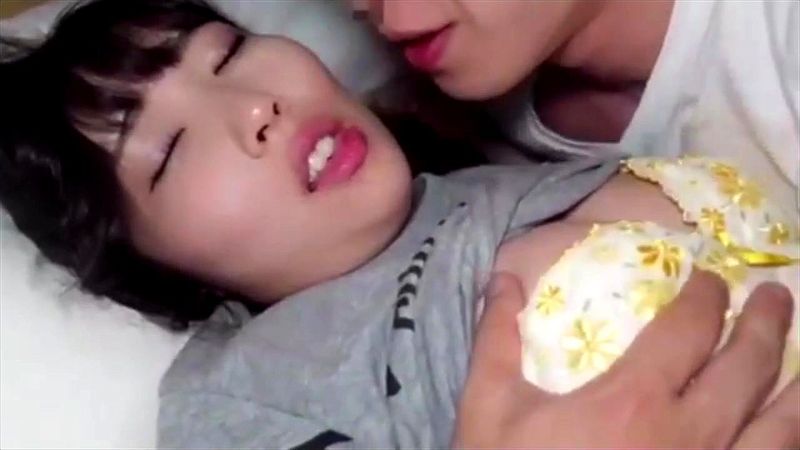 美女マネージャー寝込み3Pセックス 美女マネージャー寝込み3Pセックス