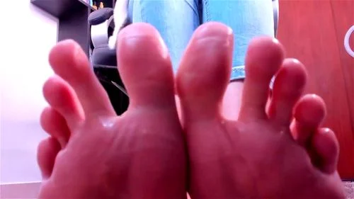 Feet miniature