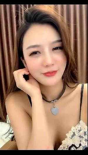 The most beautiful Asian girl I saw on livestream