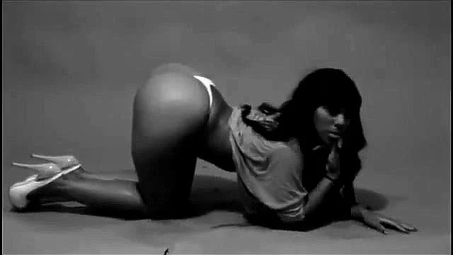 Model Tia Simone 2011 Model Tia Simone 2011