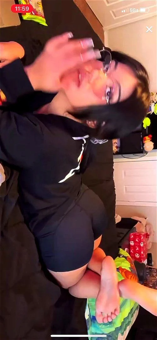 The pose tease: Pornhub, Feet & Foot Fetish Porn
