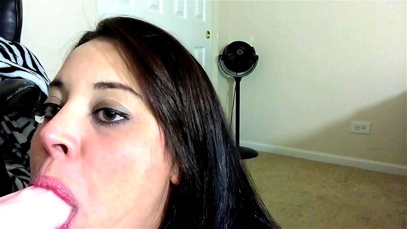 Gagging BBW! Gagging BBW!