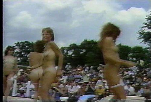 Nude Pageant 1 Vidéo Porno - SpankBang