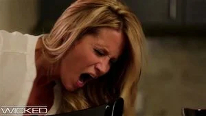 MILFs 5 thumbnail