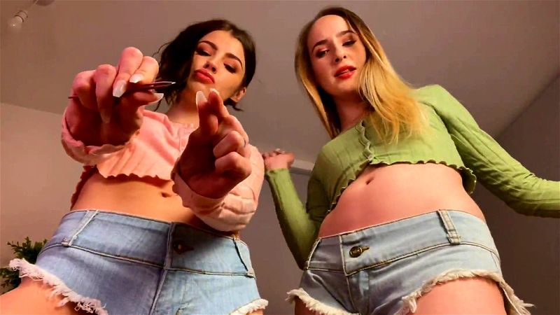 The Queens - Ass Worship The Queens - Ass Worship