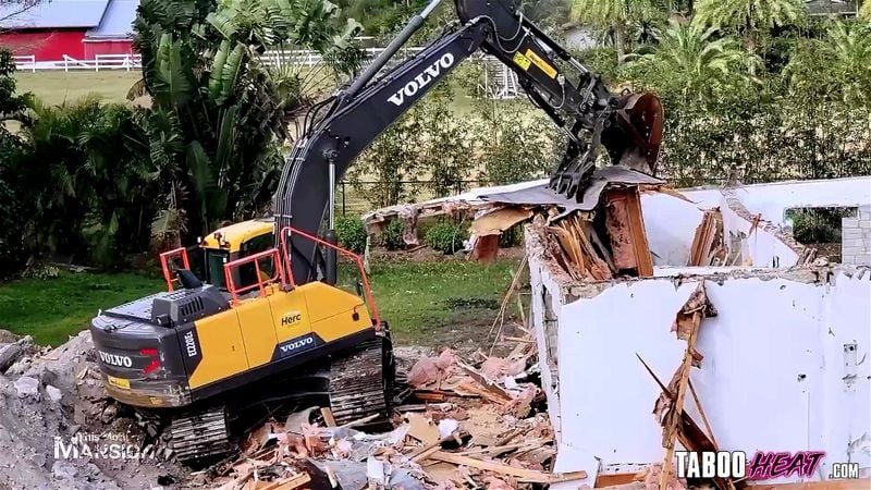 Cory Chase Show Us The Demolition Of Her Studio