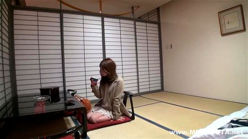 狂おしいほどの情熱的な大人同士のセックス体験。欲望とエロスの強烈な冒険をお楽しみください。 エロ動画 - SpankBang