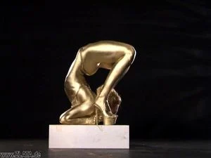 gold contortion