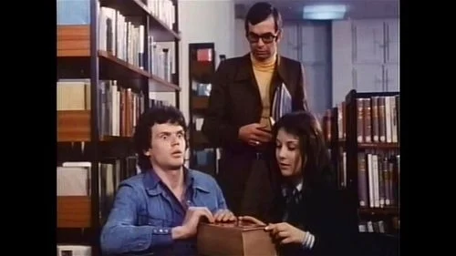Julie Has the Hots (France 1975, English dub) ft. Maria Malone, Anne Varèze, Martine Grimaud, Laure Cottereau & Ellen Earl: Milf, Vintage & Classic Porn