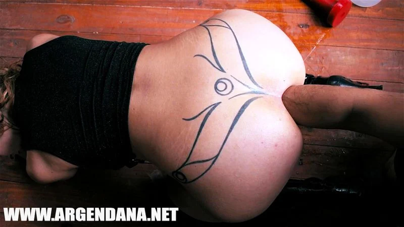 MAGIC ASS TATTOO  ARGENDANA TAKES AN ARM TILL THE ELBOW-  DEEP ANALFISTING - so DEEP PROLAPSE