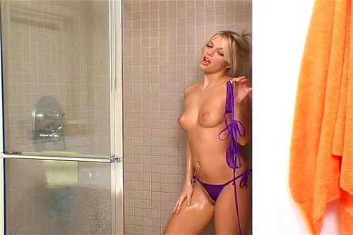 500px x 333px - Watch Jana Jordan Tub to Shower - Solo, Blonde Porn - SpankBang
