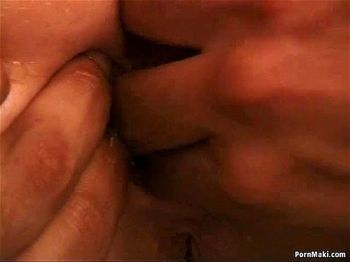 Loirinha rabuda  linda e gostosa gemendo e gozando dando a bucetinha e o cusinho bem gostoso pro Léonardo martins e seu amigo tony: Porn