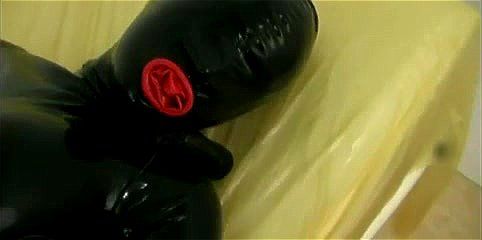 latex condom catsuit Vídeo pornô - SpankBang