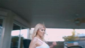 Watch from 0:00:24