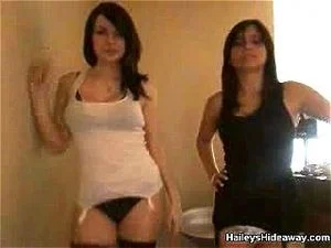 300px x 225px - Hailey Hideaway Porn - hailey & hideaway Videos - SpankBang