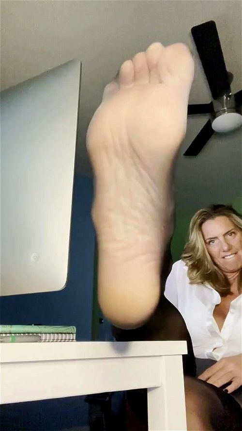 Best feet thumbnail
