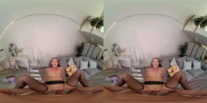 VR girl thumbnail