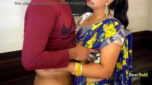 Indian Bhabhi Seduces TV Mechanic For Sex With Clear Hindi Audio