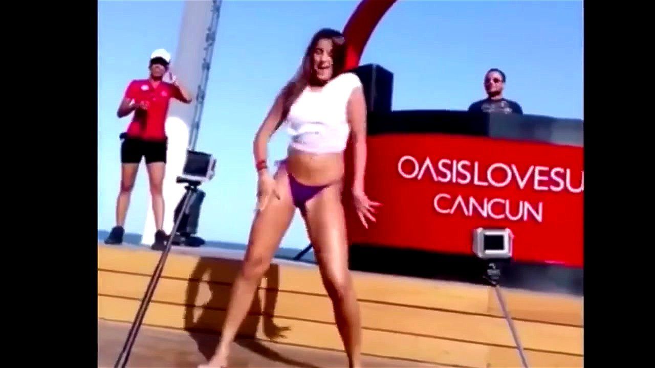 Rachel bush twerking