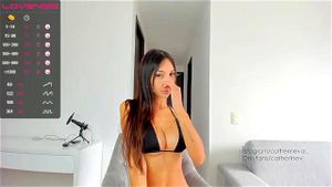 valeriagoes or seogairelav thumbnail