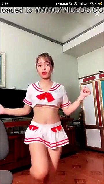 Who know this girl bigo id ? Who know this girl bigo id ?