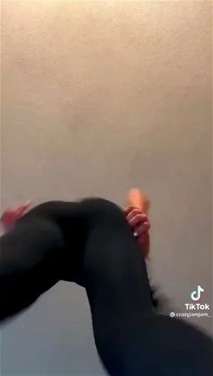 TikTok  thumbnail