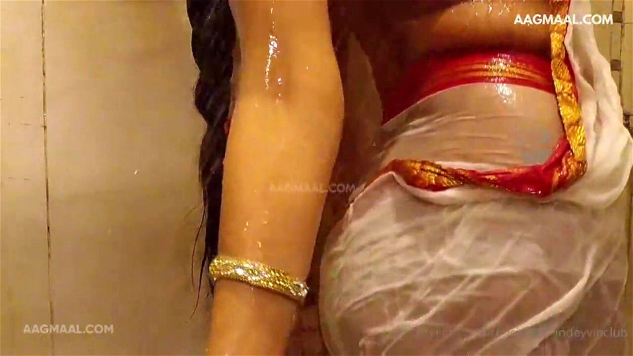 Daring and Delicious: Saree Nudes