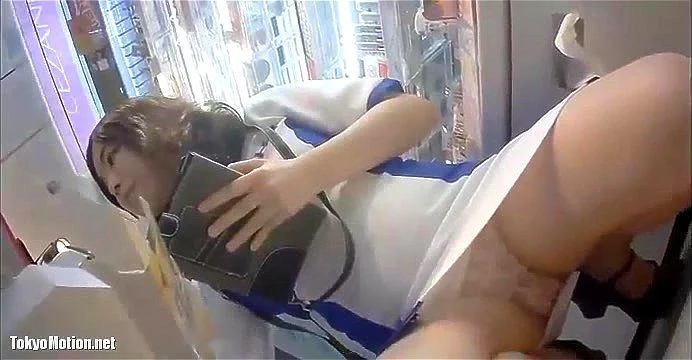 美容販売員のショップ店員の美女の悩殺パンチラ 美容販売員のショップ店員の美女の悩殺パンチラ